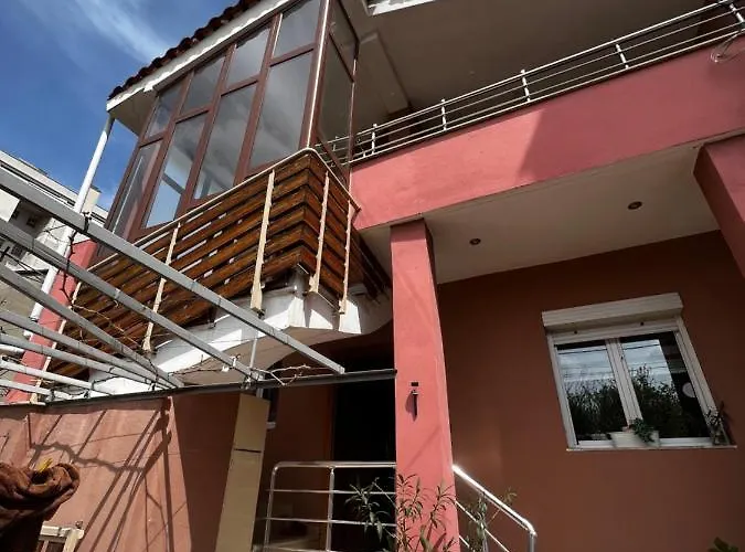 Retreat In The Centre Of Daire