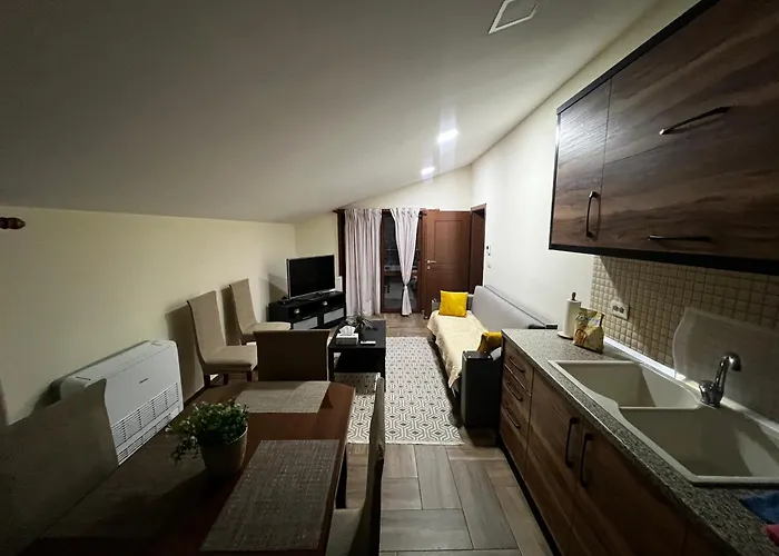 Retreat In The Centre Of *