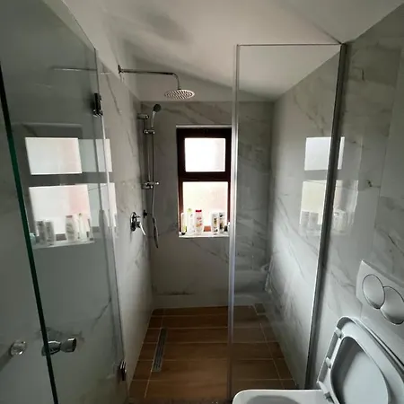 Retreat In The Centre Of Korce