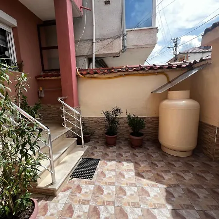 Retreat In The Centre Of Daire *