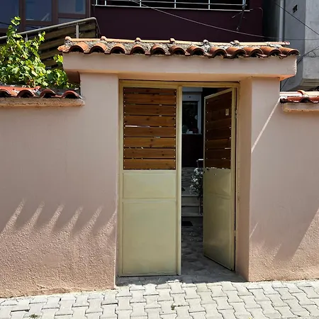 Apartment Retreat In The Centre Of