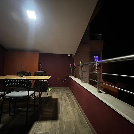 Apartment Retreat In The Centre Of