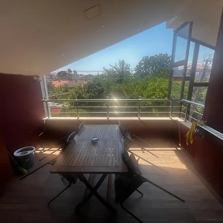 Retreat In The Centre Of * Korça