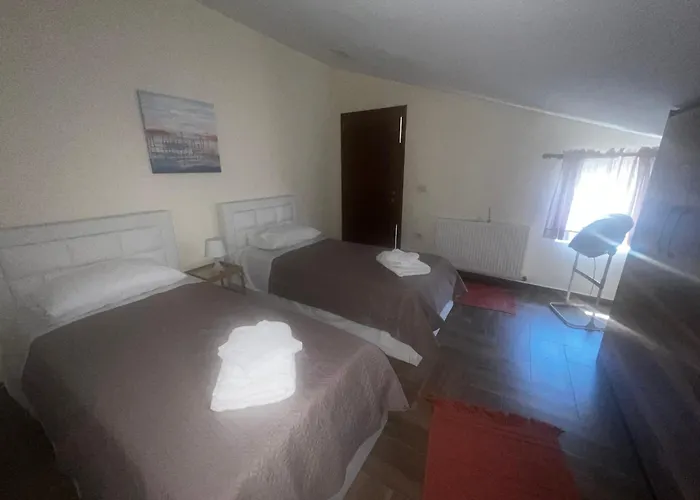 Retreat In The Centre Of * Korce