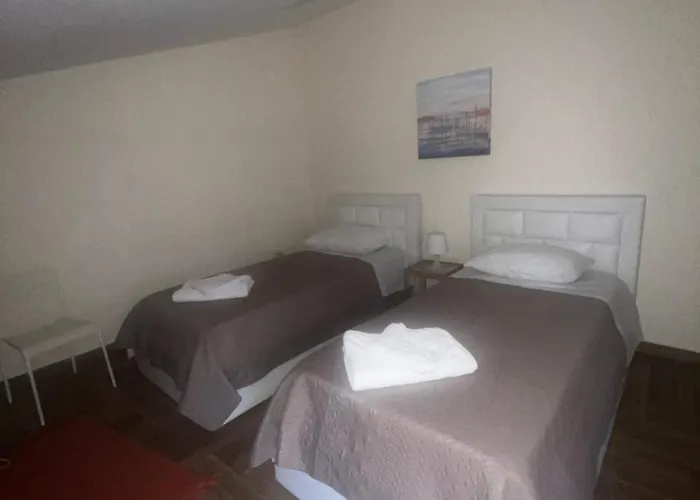 Retreat In The Centre Of